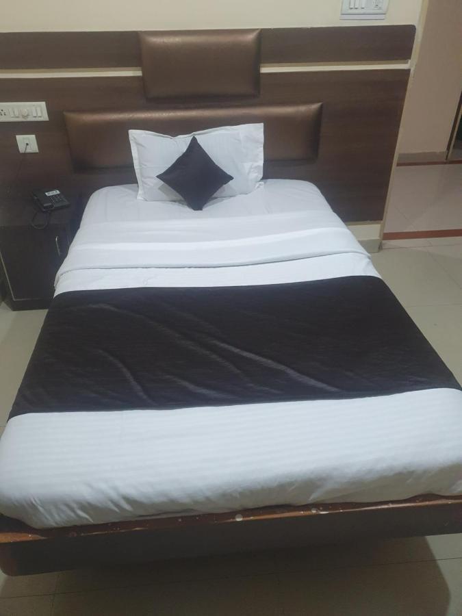 Hotel Anmol Ambikapur Экстерьер фото